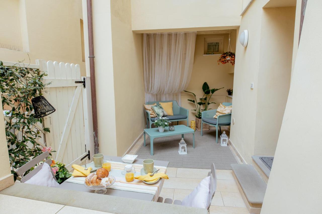 Il Cortile Di Elisa & Our Flats Bed and Breakfast Λούκα Εξωτερικό φωτογραφία