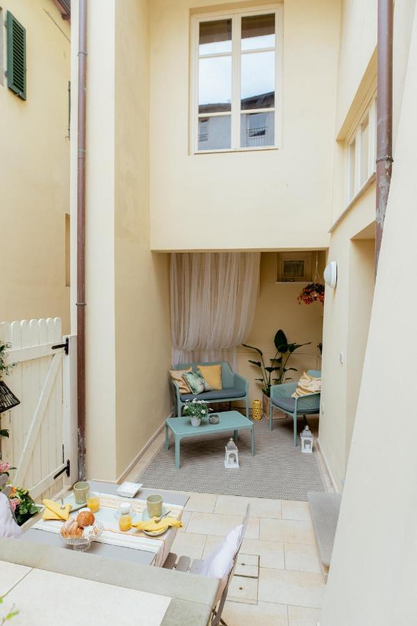 Il Cortile Di Elisa & Our Flats Bed and Breakfast Λούκα Εξωτερικό φωτογραφία