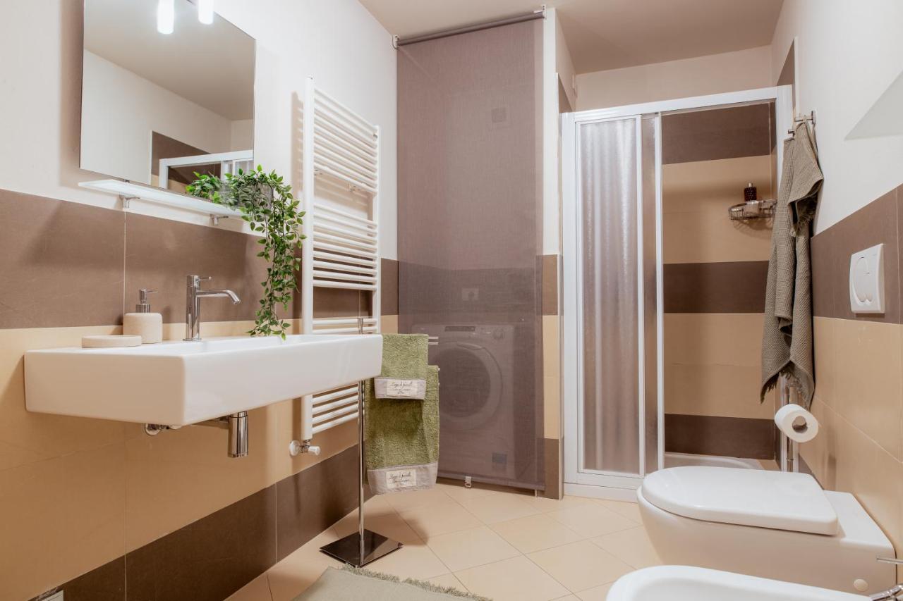 Il Cortile Di Elisa & Our Flats Bed and Breakfast Λούκα Εξωτερικό φωτογραφία
