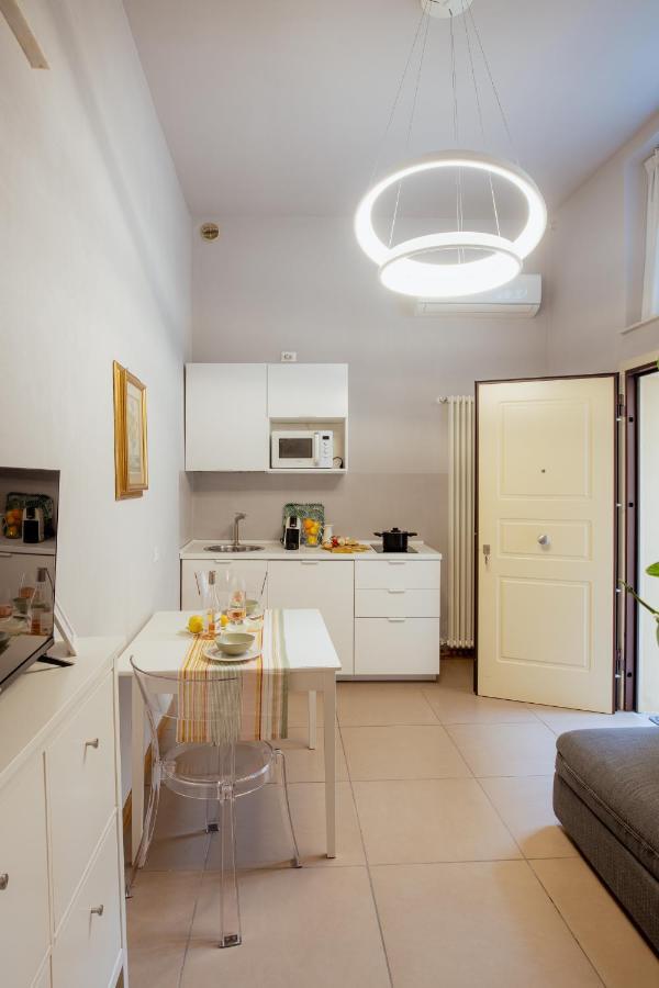 Il Cortile Di Elisa & Our Flats Bed and Breakfast Λούκα Εξωτερικό φωτογραφία