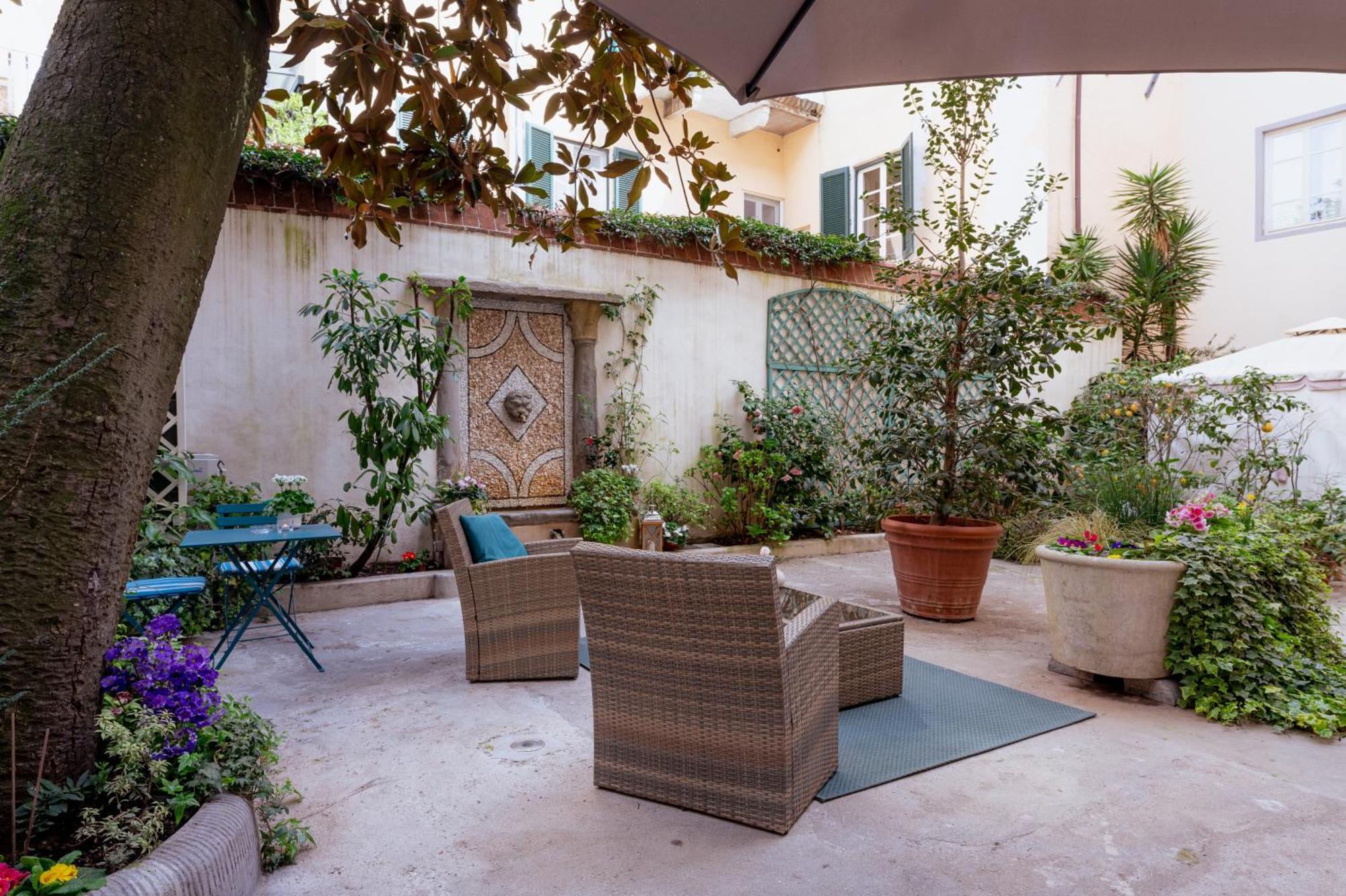 Il Cortile Di Elisa & Our Flats Bed and Breakfast Λούκα Εξωτερικό φωτογραφία
